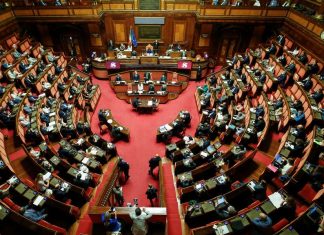Populism sau reforma politica? Italia voteaza pentru a-si restrange Parlamentul