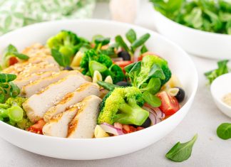 Dieta prudenta sau mediteraneana? Acest lucru influenteaza riscul de aparitie a trei tipuri de cancer