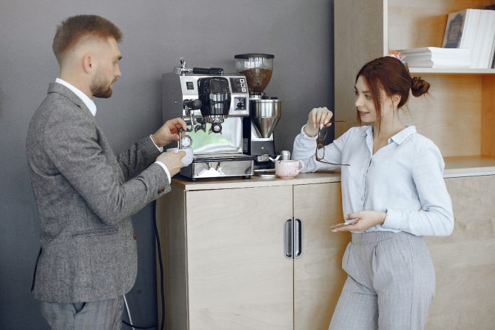 mai-mult-decat-o-bautura-de-ce-cafeaua-si-produsele-de-protocol-fac-diferenta-la-birou-si-acasa.jpg